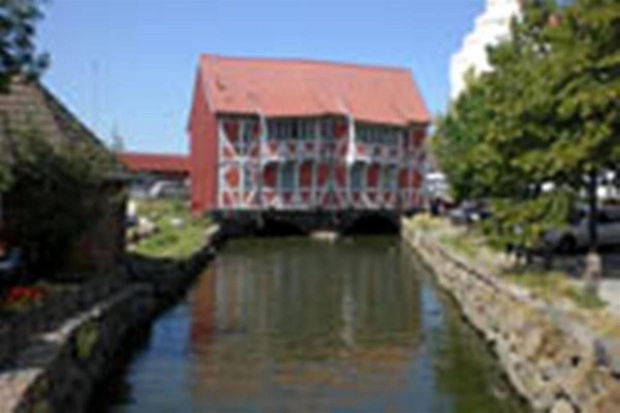 Wißmar Pension Am Wassertor מראה חיצוני תמונה